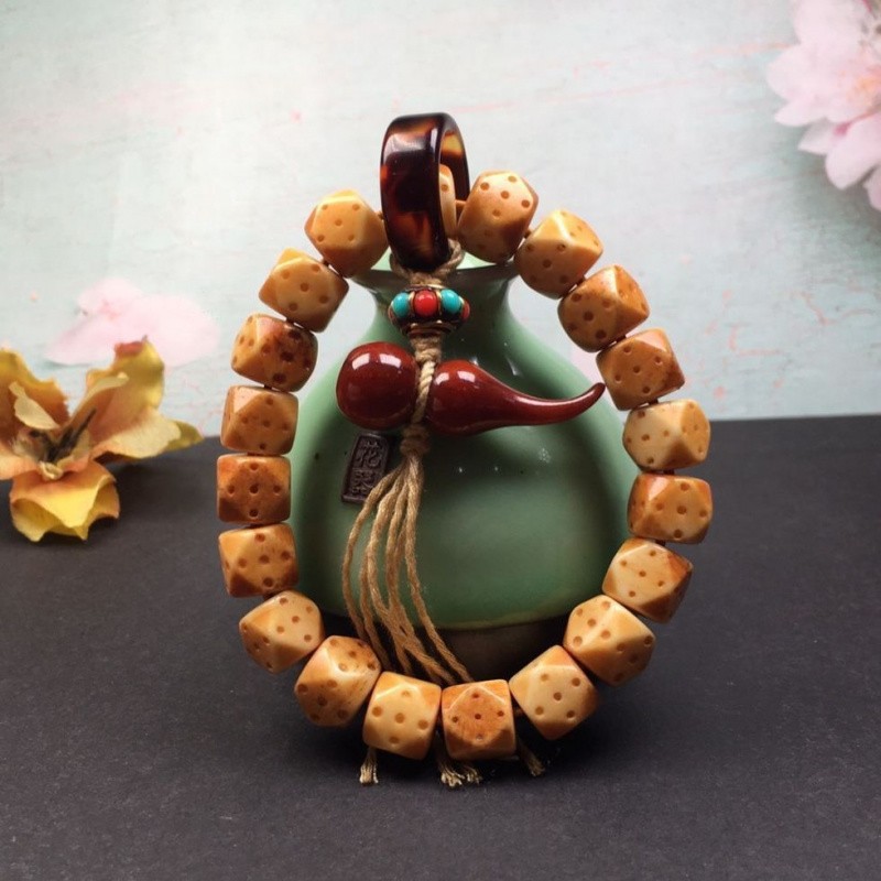 Bone Jadified Old Materials wi - Vintage Collectibles And More recension och pris