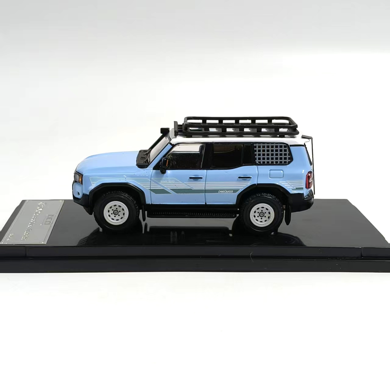 Diecast DCM 1:64 Scale LC250 V - Vintage Collectible Model Cars recension och pris