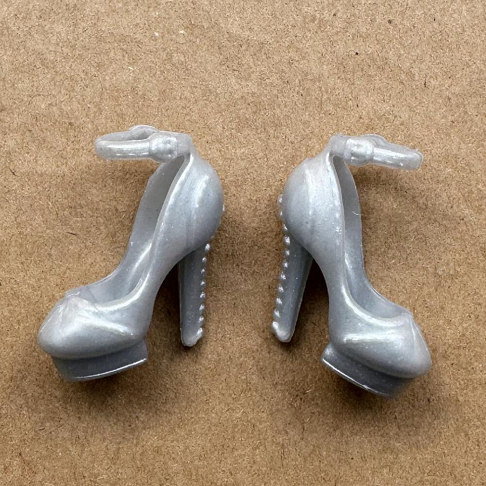 1/6 Scale Vintage High Heels F - Vintage Collectible Barbies recension och pris